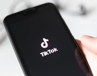 לפרסם בטיק טוק למה זה לא אותו דבר כמו אינסטגרם